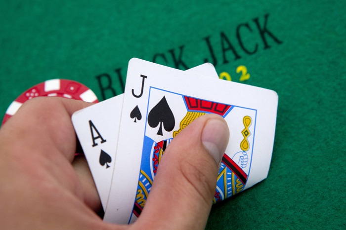 Comment jouer au blackjack en ligne gratuitement ?